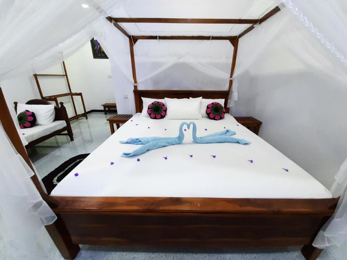 Galaxy View Homestay Sigiriya Esterno foto