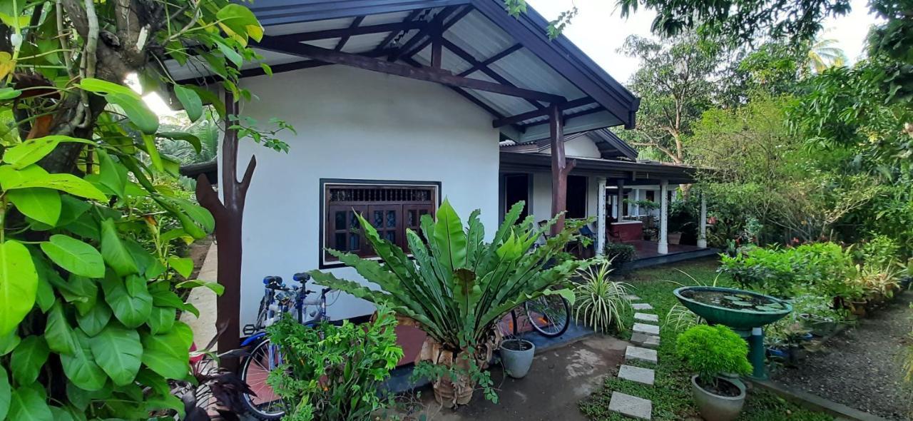 Galaxy View Homestay Sigiriya Esterno foto