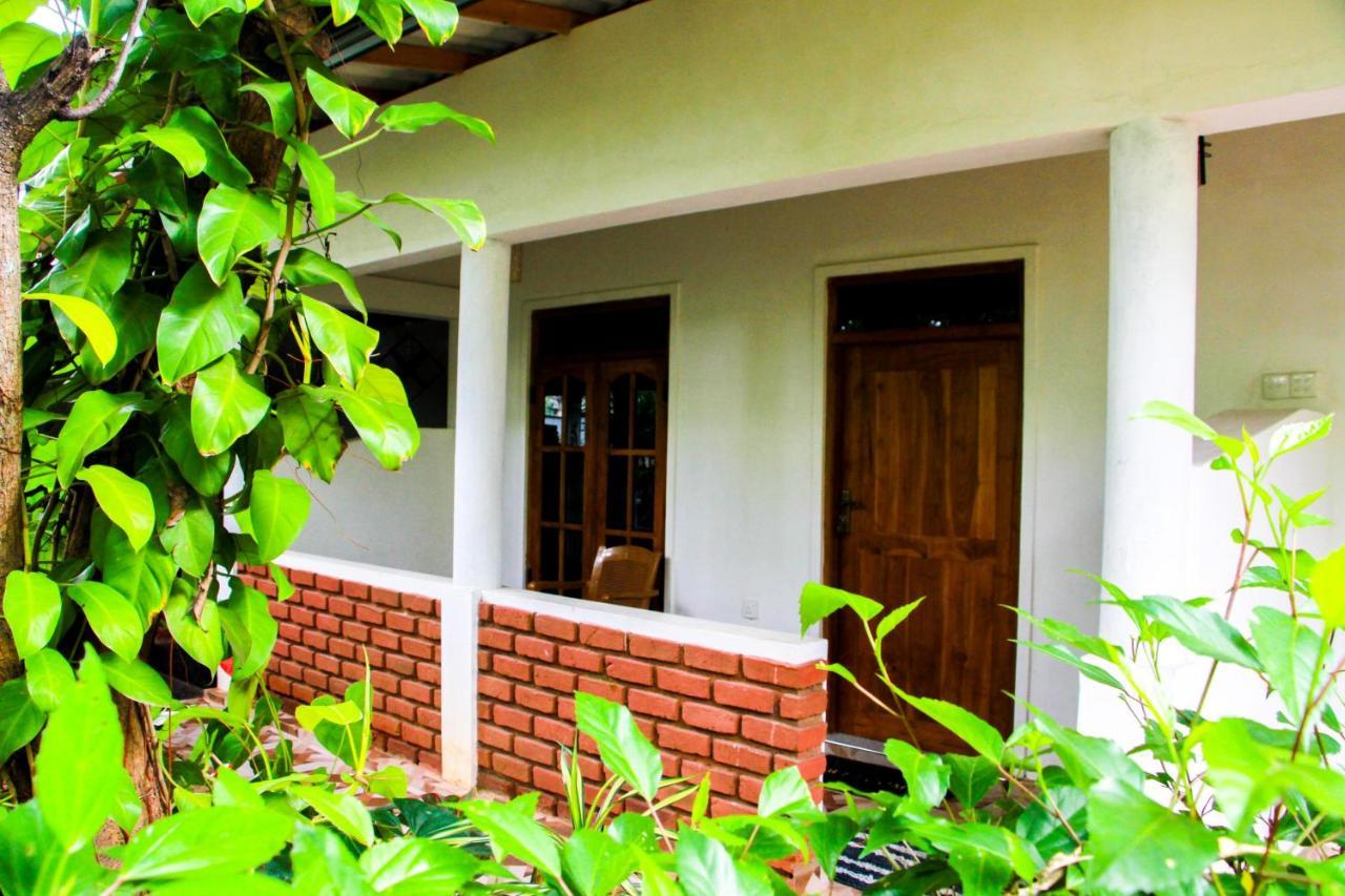 Galaxy View Homestay Sigiriya Esterno foto