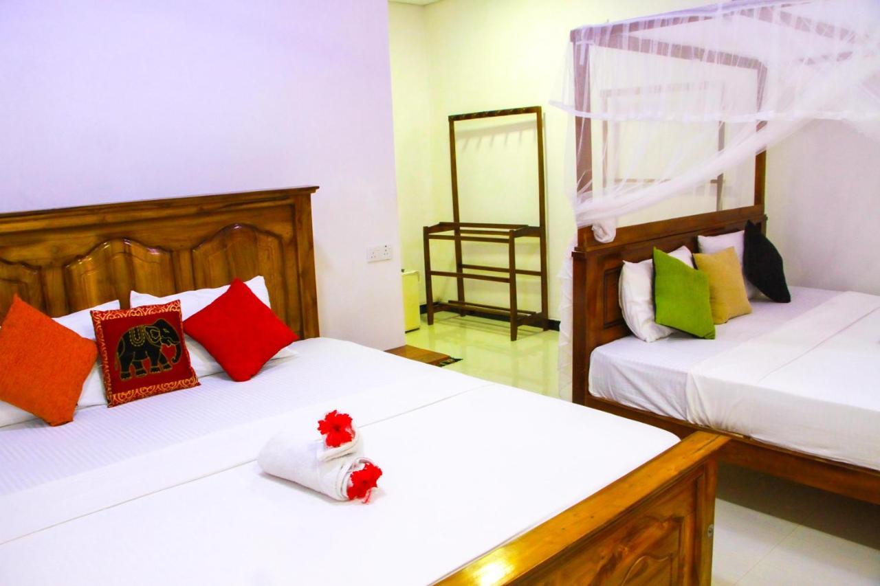 Galaxy View Homestay Sigiriya Esterno foto
