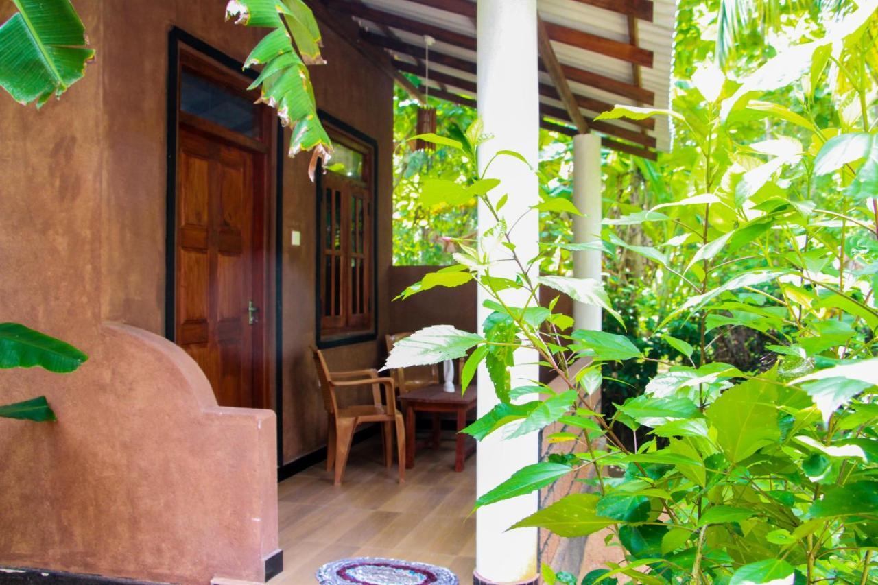 Galaxy View Homestay Sigiriya Esterno foto